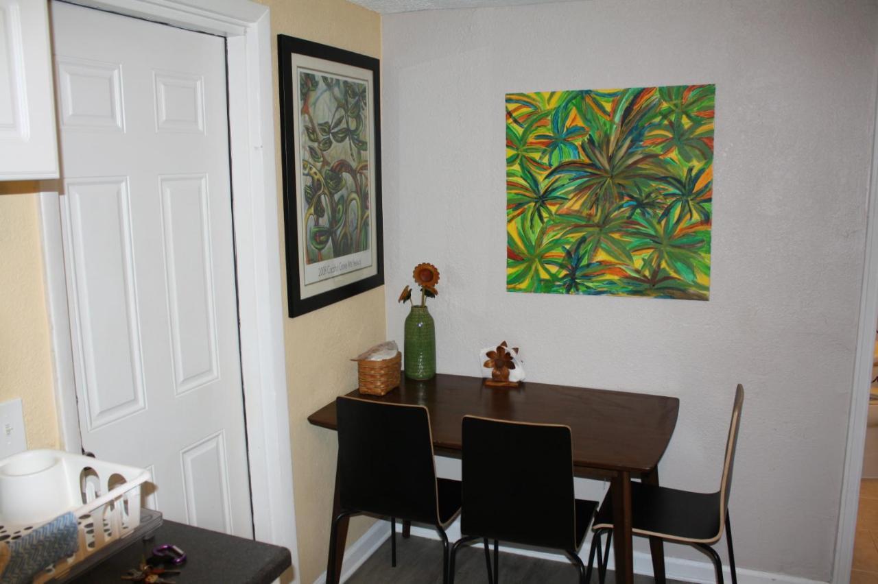 Key West Style Historic Home In Coconut Grove Florida The Yellow House Miami Exteriör bild